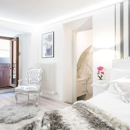 My Piazza Navona Jacuzzi Suite -Topcollection ローマ エクステリア 写真