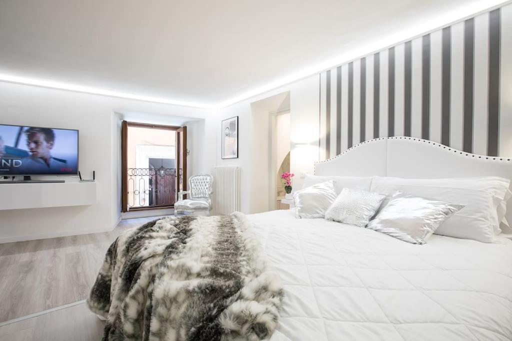 My Piazza Navona Jacuzzi Suite -Topcollection ローマ エクステリア 写真