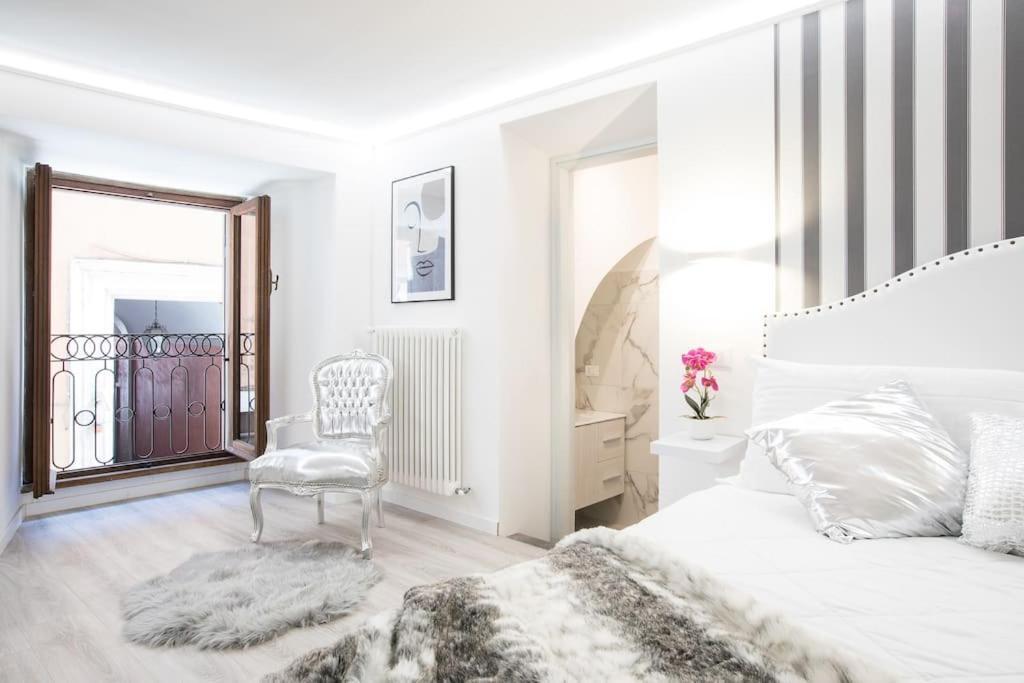 My Piazza Navona Jacuzzi Suite -Topcollection ローマ エクステリア 写真