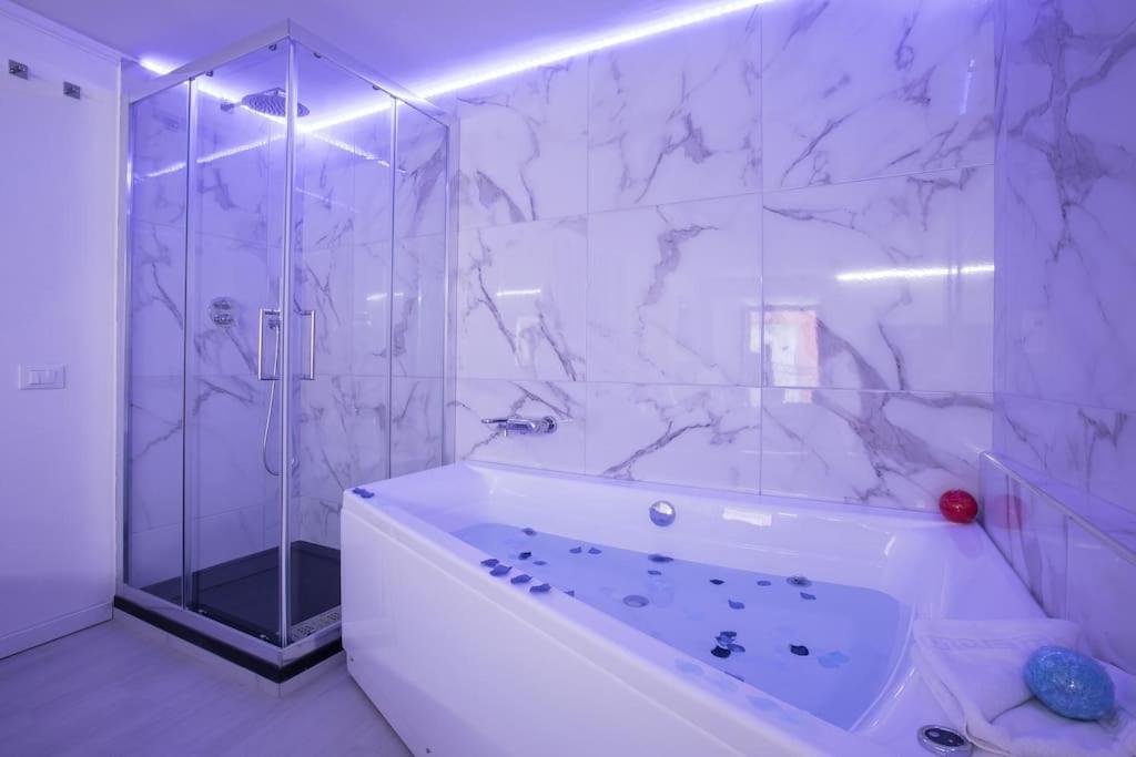 My Piazza Navona Jacuzzi Suite -Topcollection ローマ エクステリア 写真