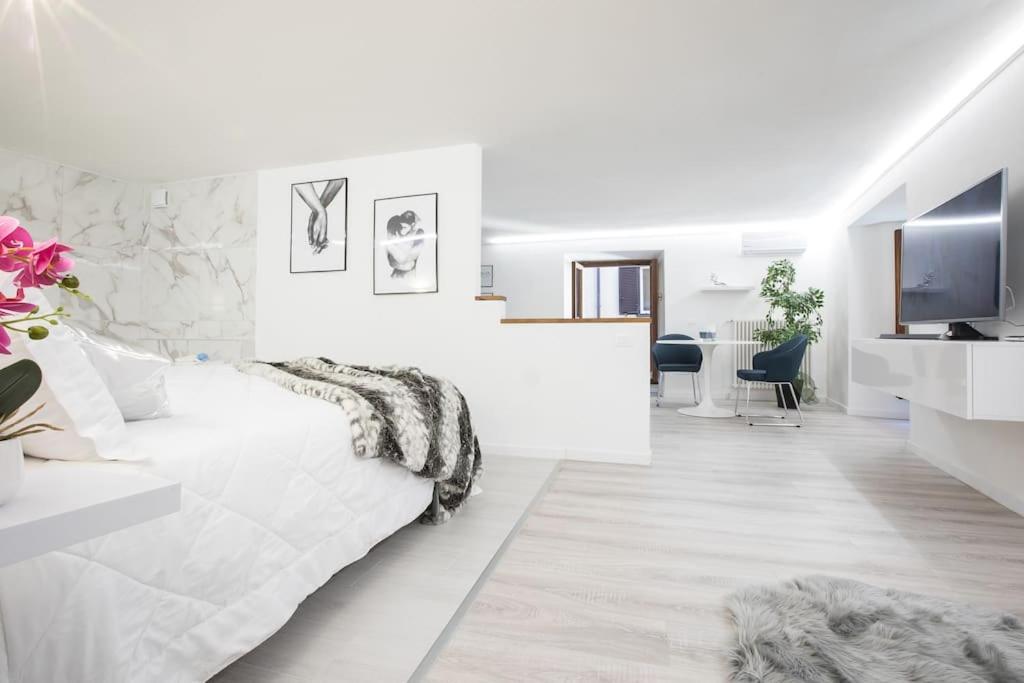 My Piazza Navona Jacuzzi Suite -Topcollection ローマ エクステリア 写真