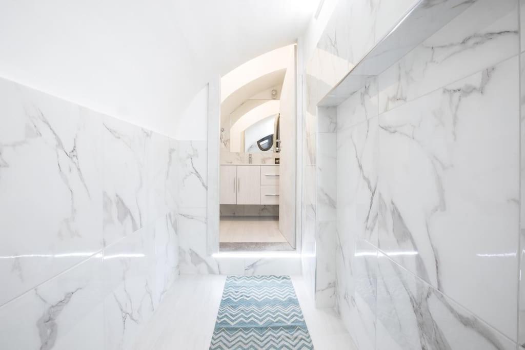 My Piazza Navona Jacuzzi Suite -Topcollection ローマ エクステリア 写真